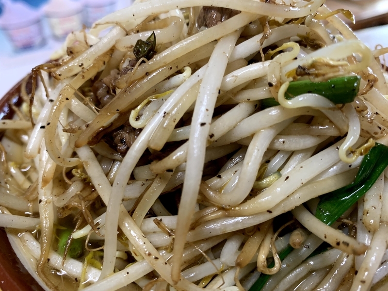 牛肉ともやしの黒胡椒炒めのアップ