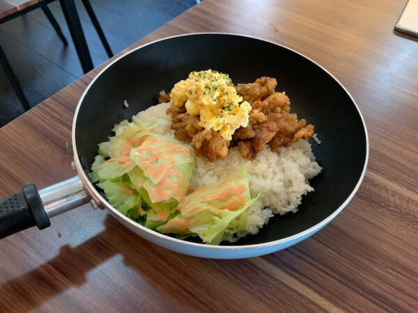 食堂まんぷくのチキン南蛮定食