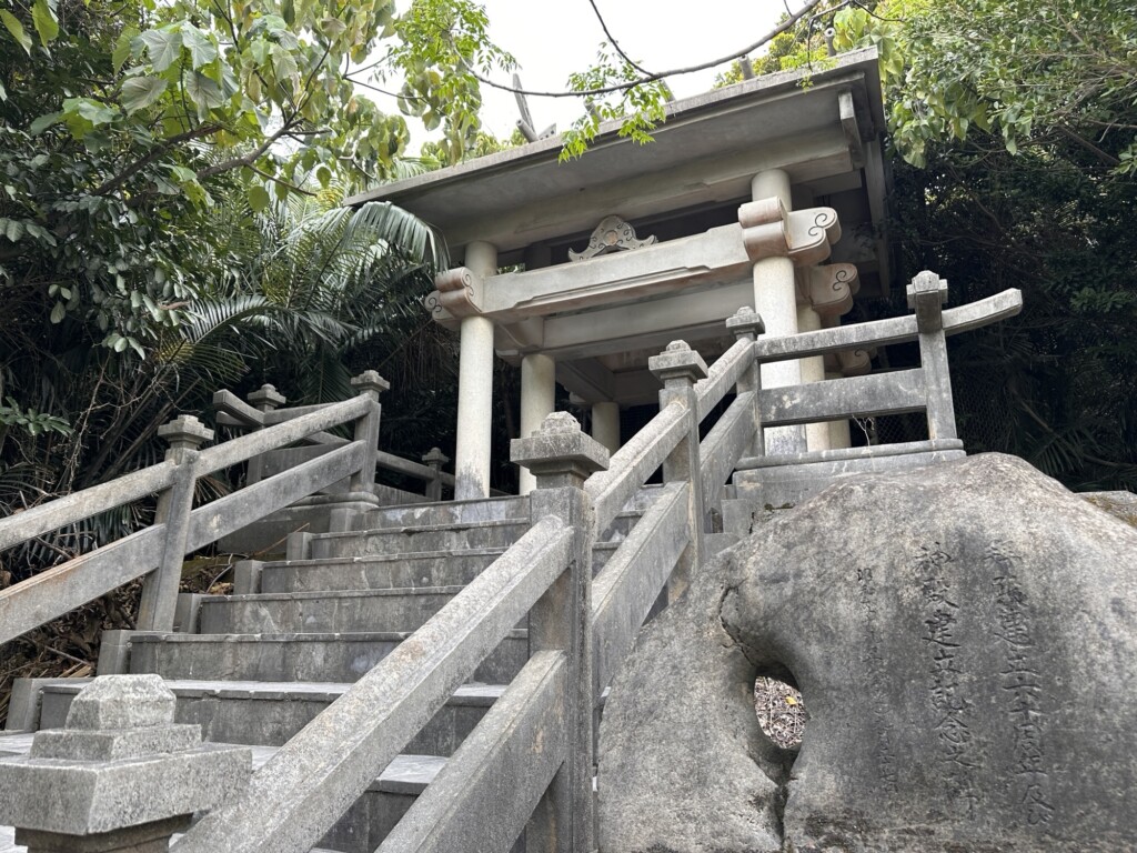 部間権現周辺の通路の様子