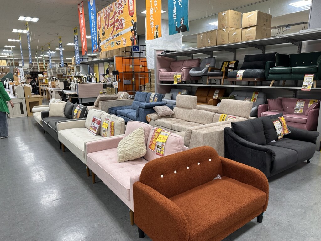 Today OK! 1階のソファ売り場