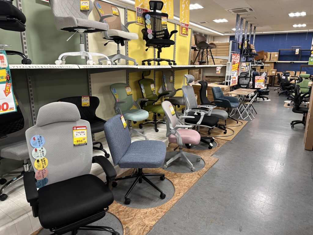 ダイニングセットの展示