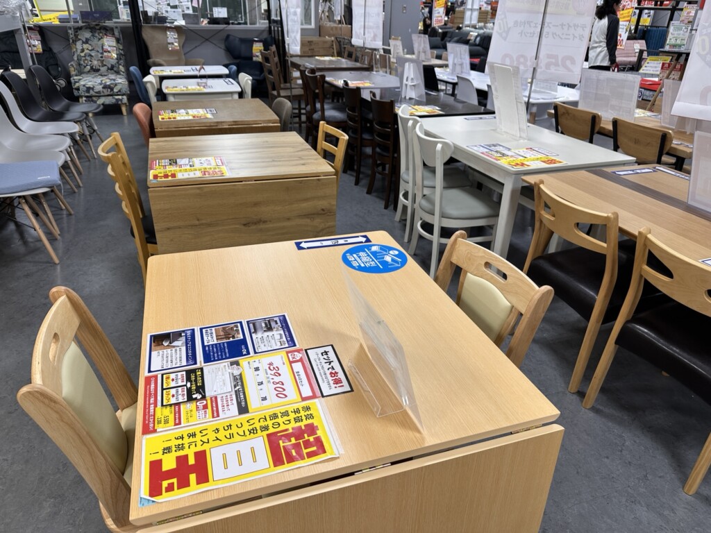 書斎家具の展示
