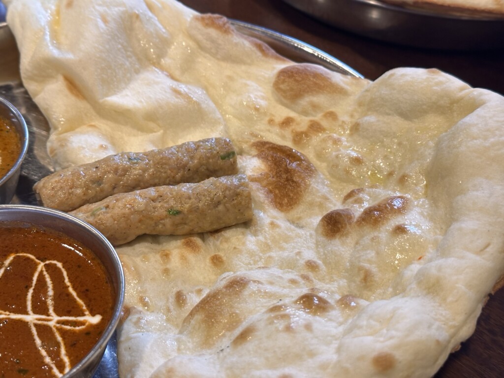 スパイシーなチキンケバブ