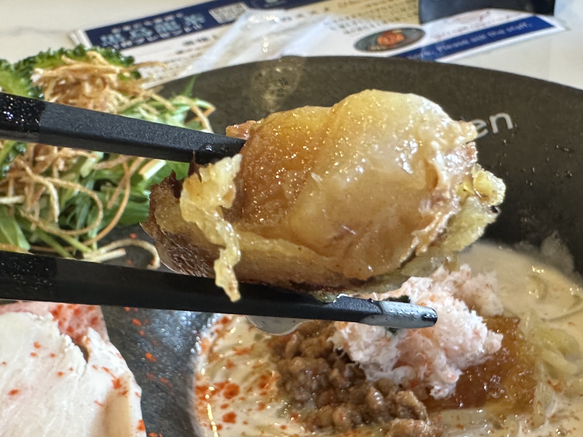 冷やし蟹担担麺にのったフレンチソーキフリット