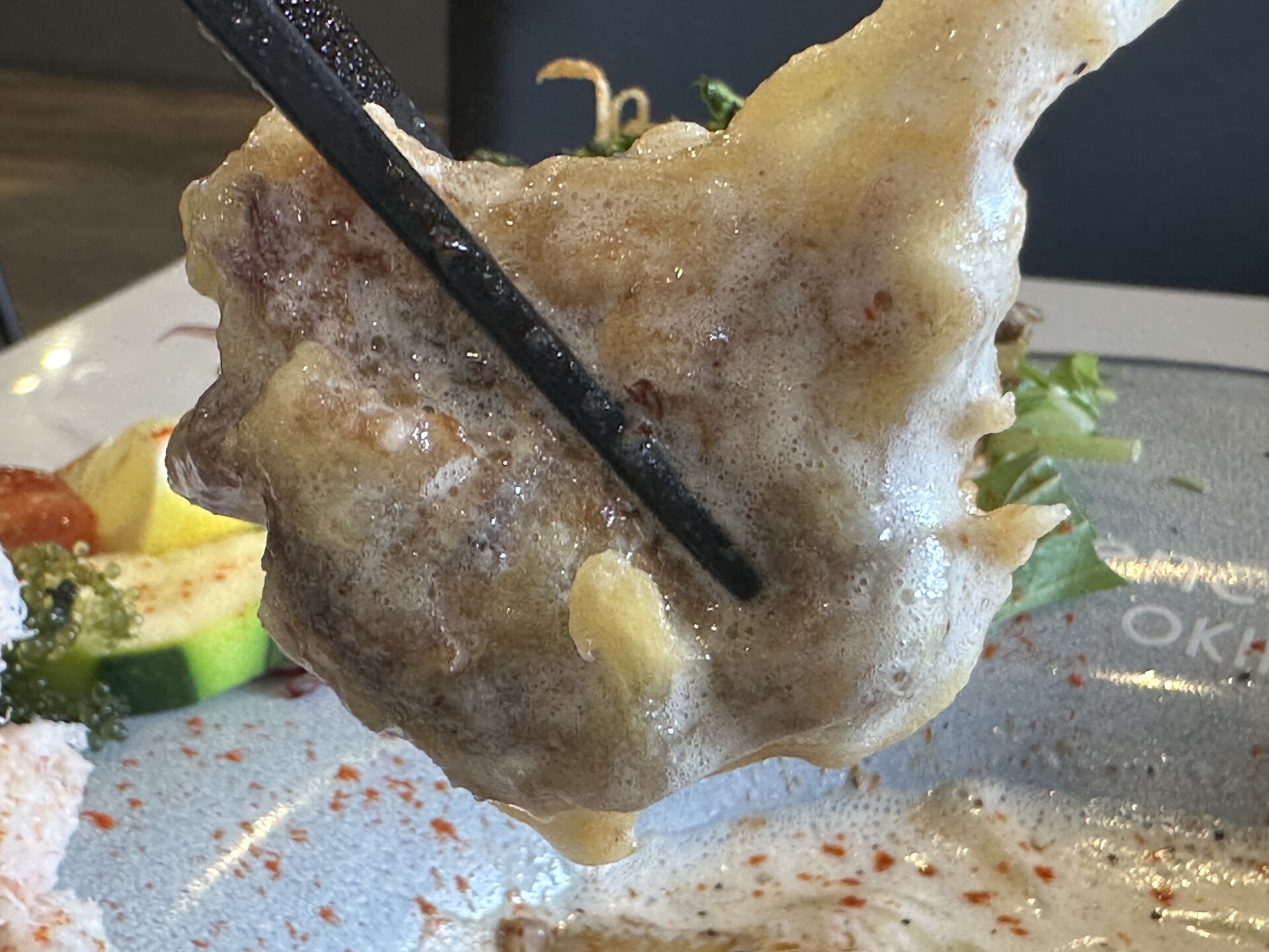 泡スープをまとったソーキのフリット