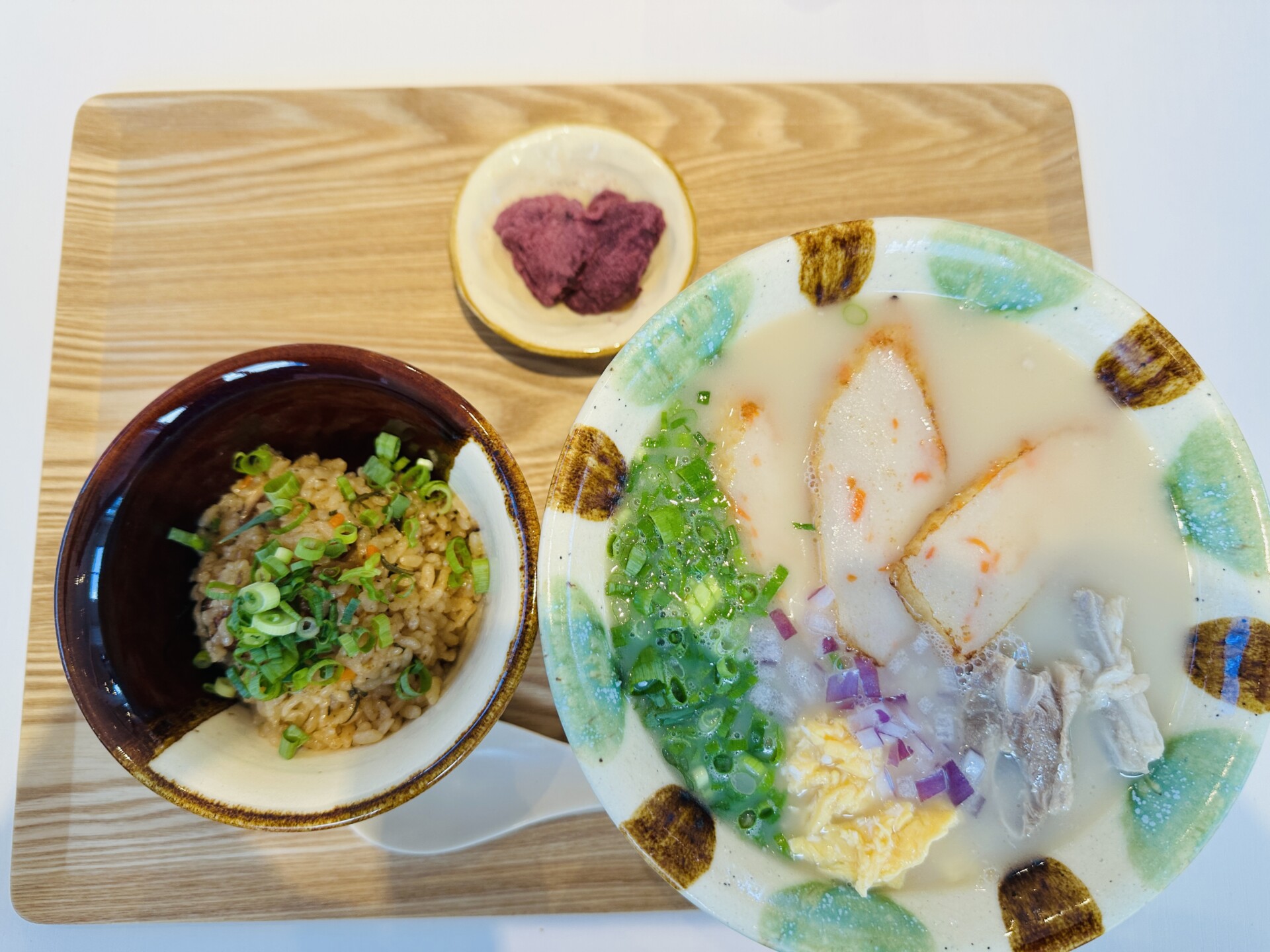 特製あっさり豚骨白湯そばセット 全体